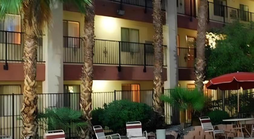 Nellis Suites At Main Gate Hotel Las Vegas Ngoại thất bức ảnh